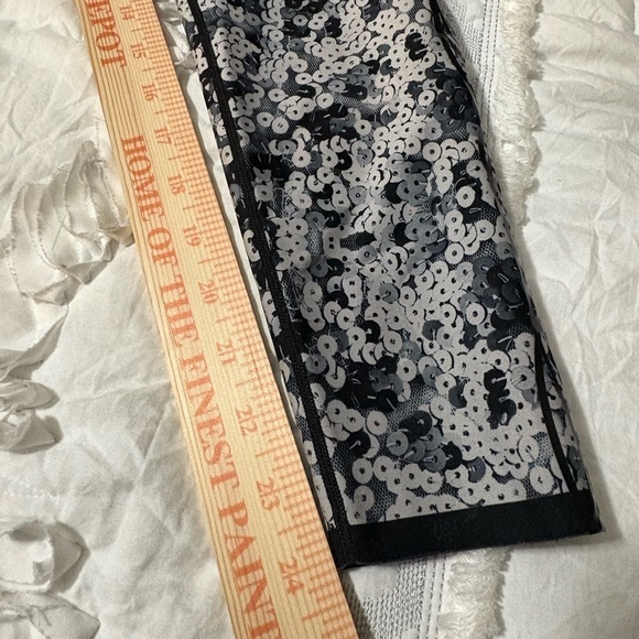 Ultracor Premium performance leggings. Digitally printed “sequined lace” design - Picture 13 of 16